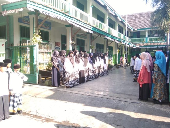 WhatsApp Image 2019-10-28 at 11.27.21 smp islam an nawawiyyah