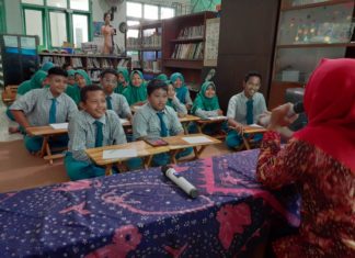SONGSONG PERPUSTAKAAN DIGITAL BERSAMA SINA DAN PERPUSDA REMBANG smp islam an-nawawiyyah