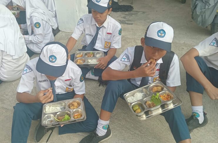 SMP Islam An-Nawawiyyah Tasikagung Kembali Menerima Program MBG